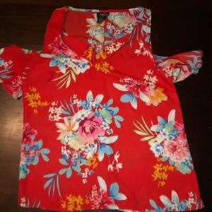 RUE21 cut out shoulder shirt